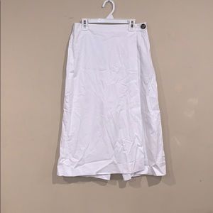 Capri with Skirt Button On